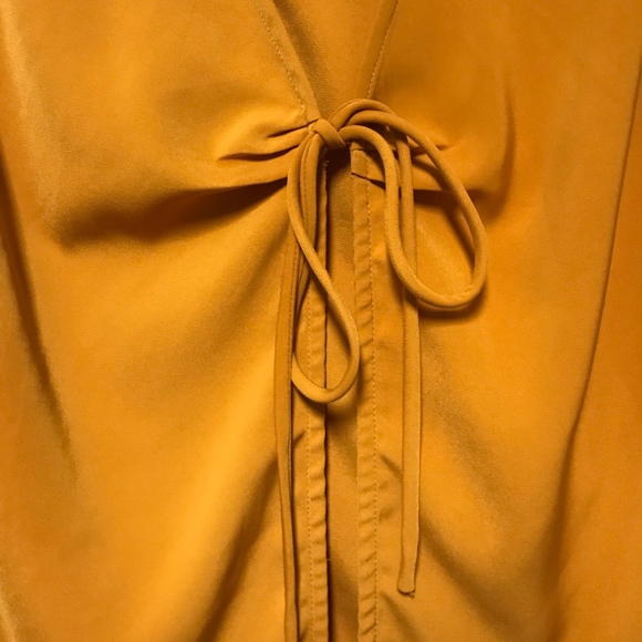 Gold Open Front Blouse - Picture 3 of 4